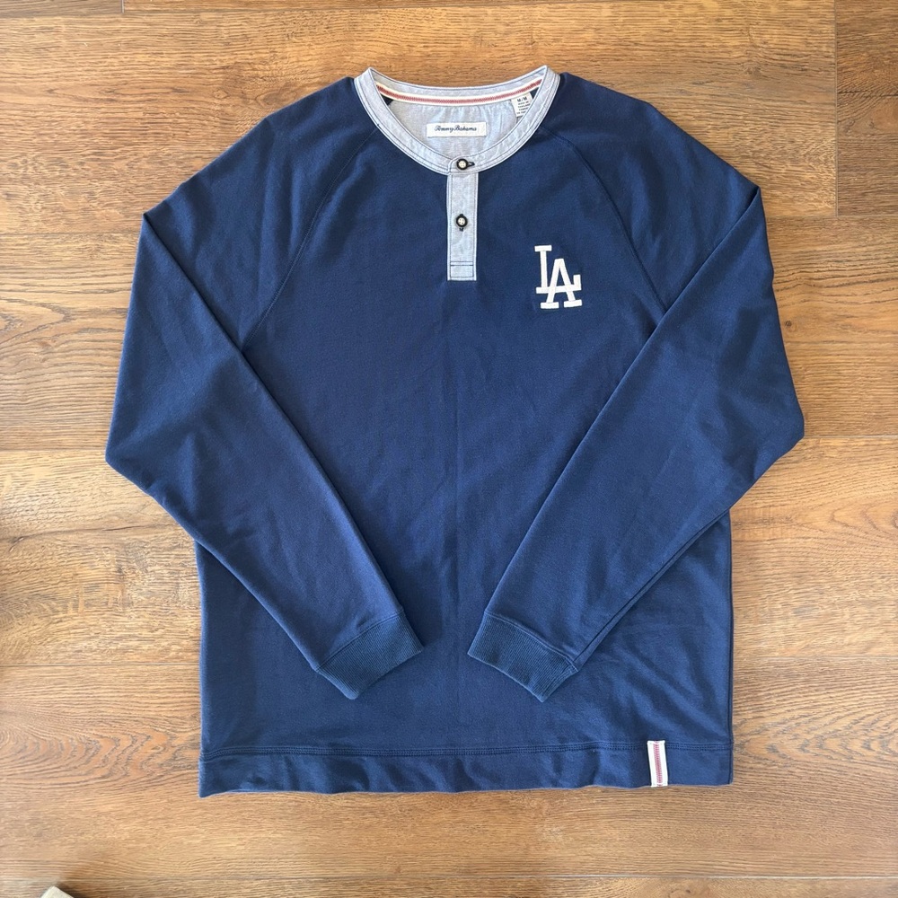 TOMMY BAHAMA - Men’s LA Dodgers Long Sleeve Henley T-Shirt (Medium) - in Blue